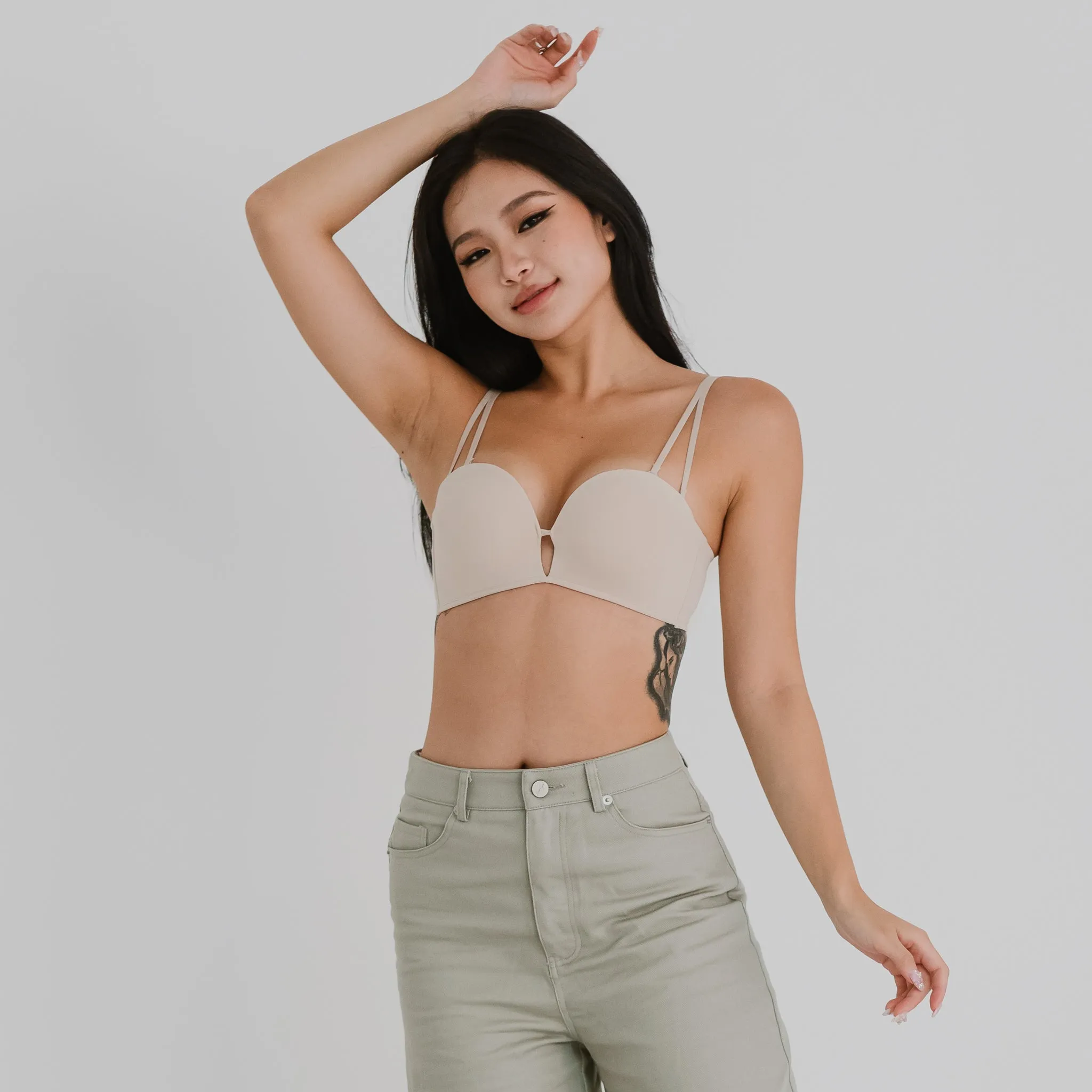 4CM Ultra! Lift It Up! 100% Non-Slip Super Push Up Strapless Wireless Bra in Almond Nude