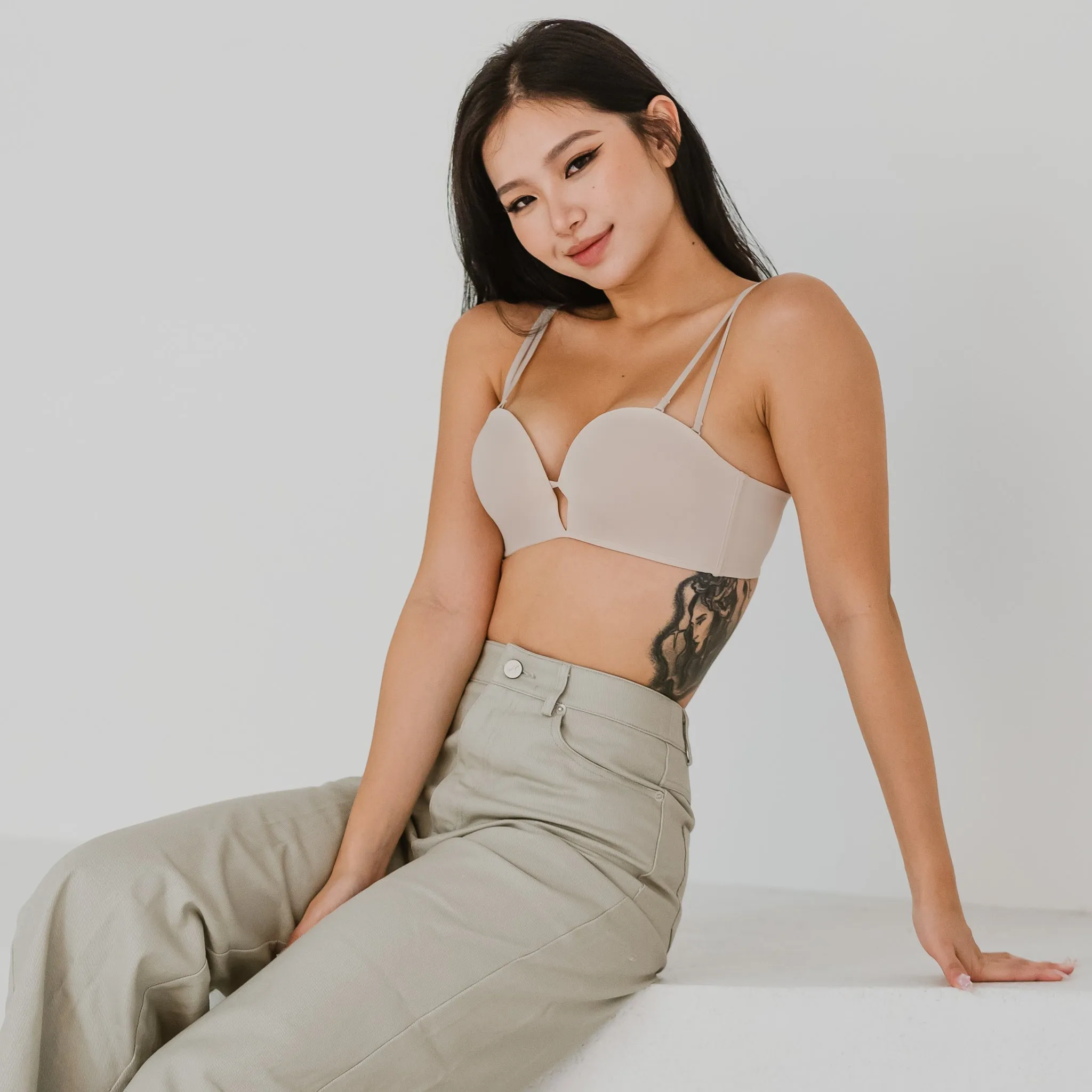 4CM Ultra! Lift It Up! 100% Non-Slip Super Push Up Strapless Wireless Bra in Almond Nude