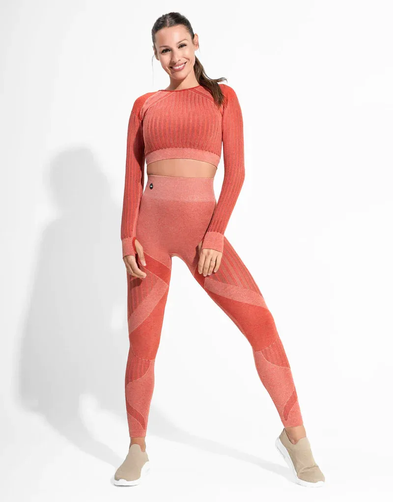 AEREO RED SEAMLESS