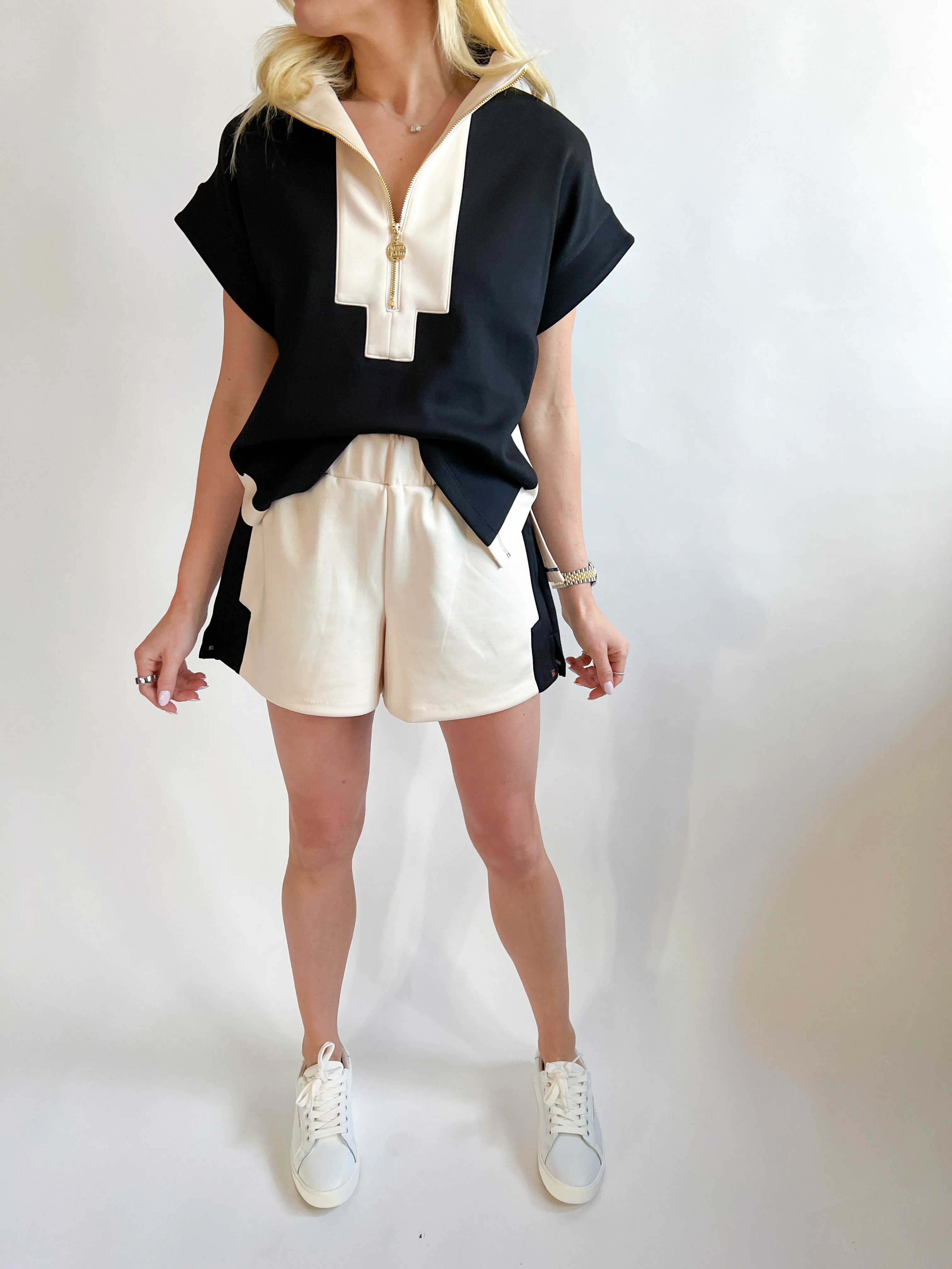 Black Sand Poppy Pullover