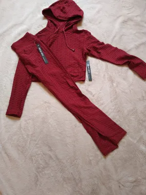 Brazilian butt lifting yoga leggings / jogger set