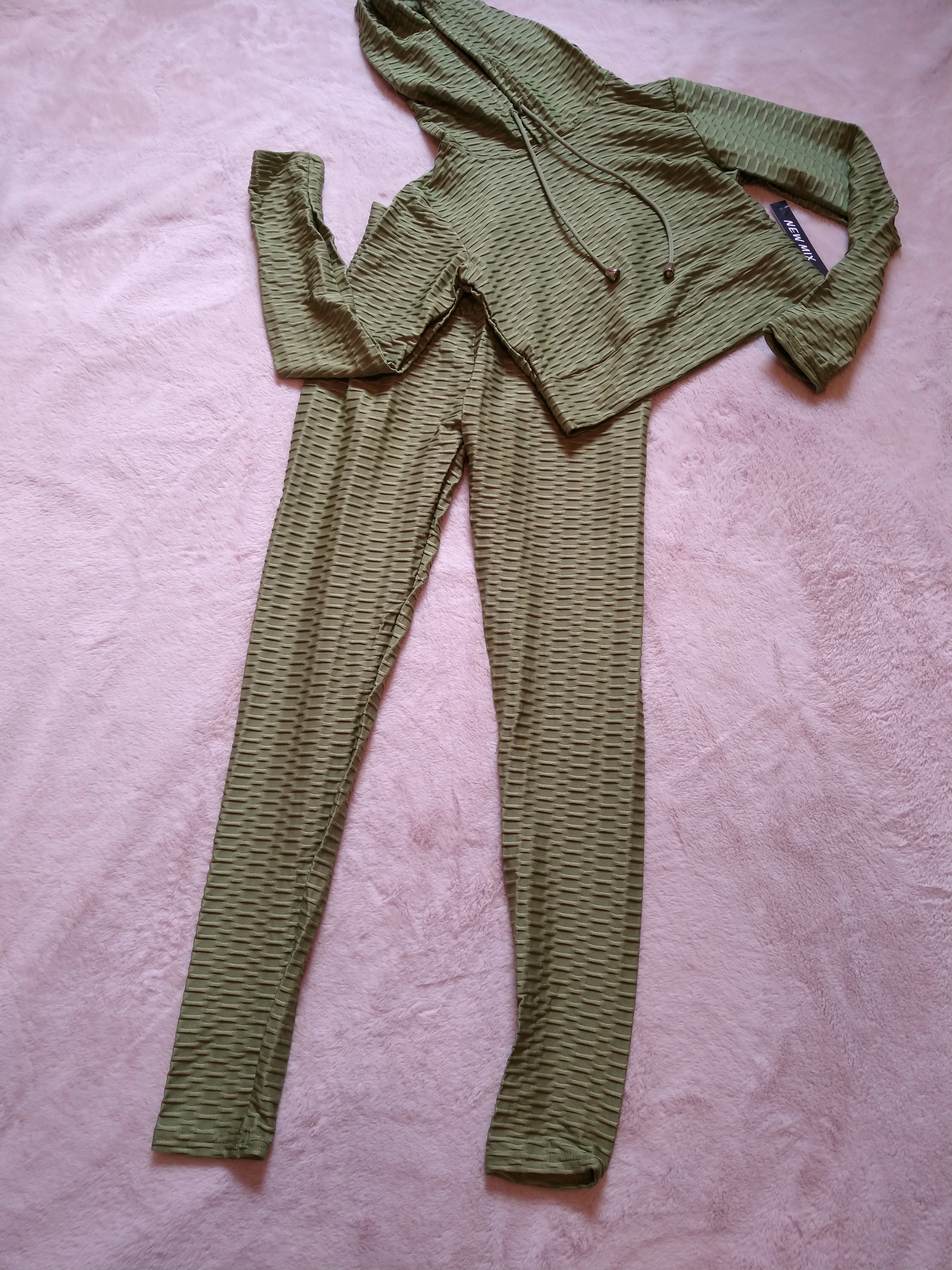 Brazilian butt lifting yoga leggings / jogger set