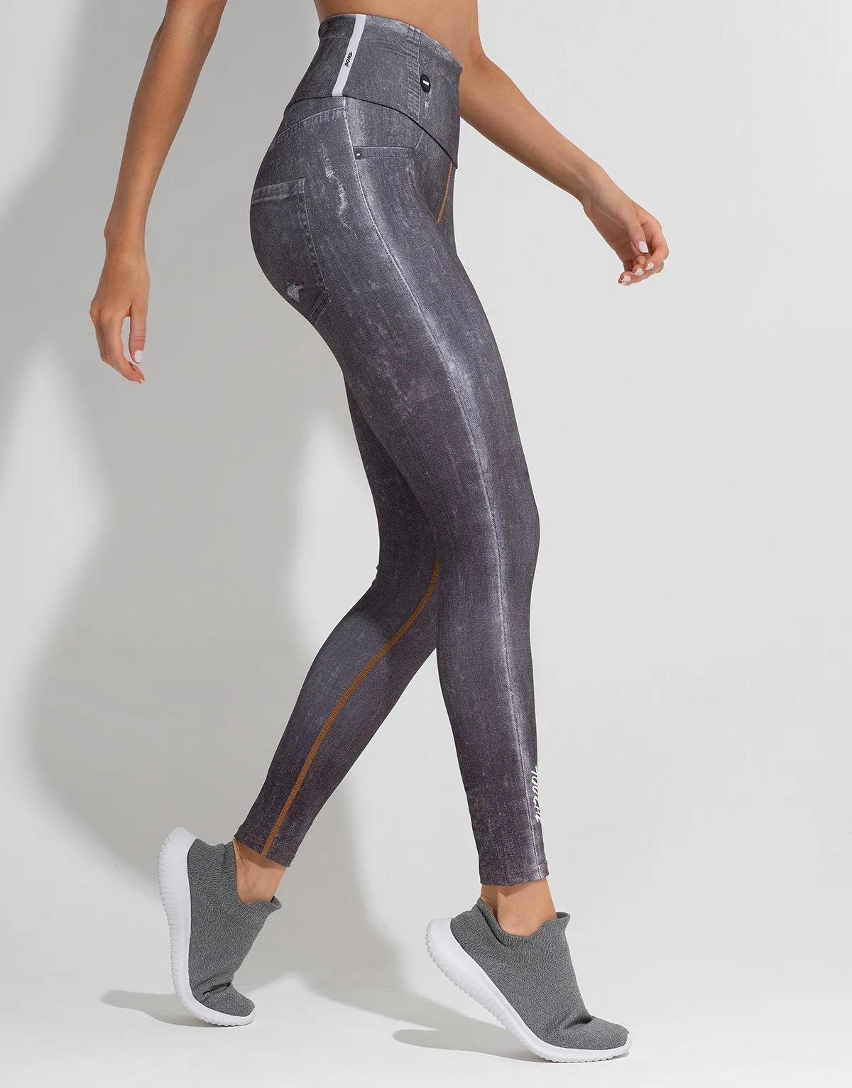 DARK JEAN