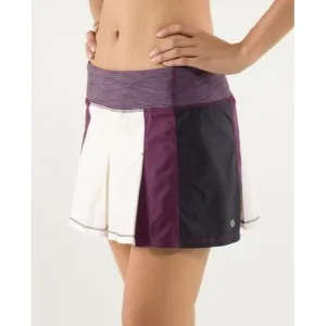 EUC LULULEMON Fast Cat Skirt Angel Wing Plum Black Size 8