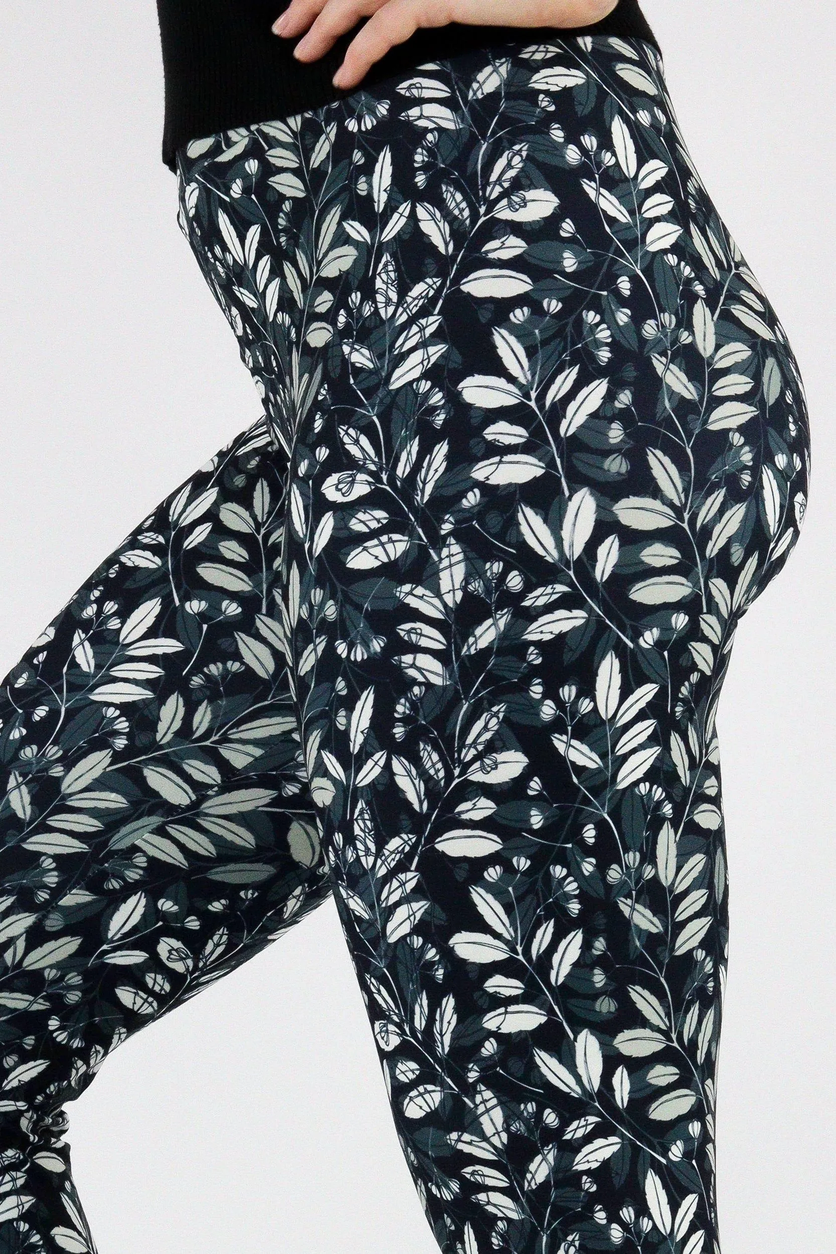 Leaf Trail - Casual - Long Full Leggings