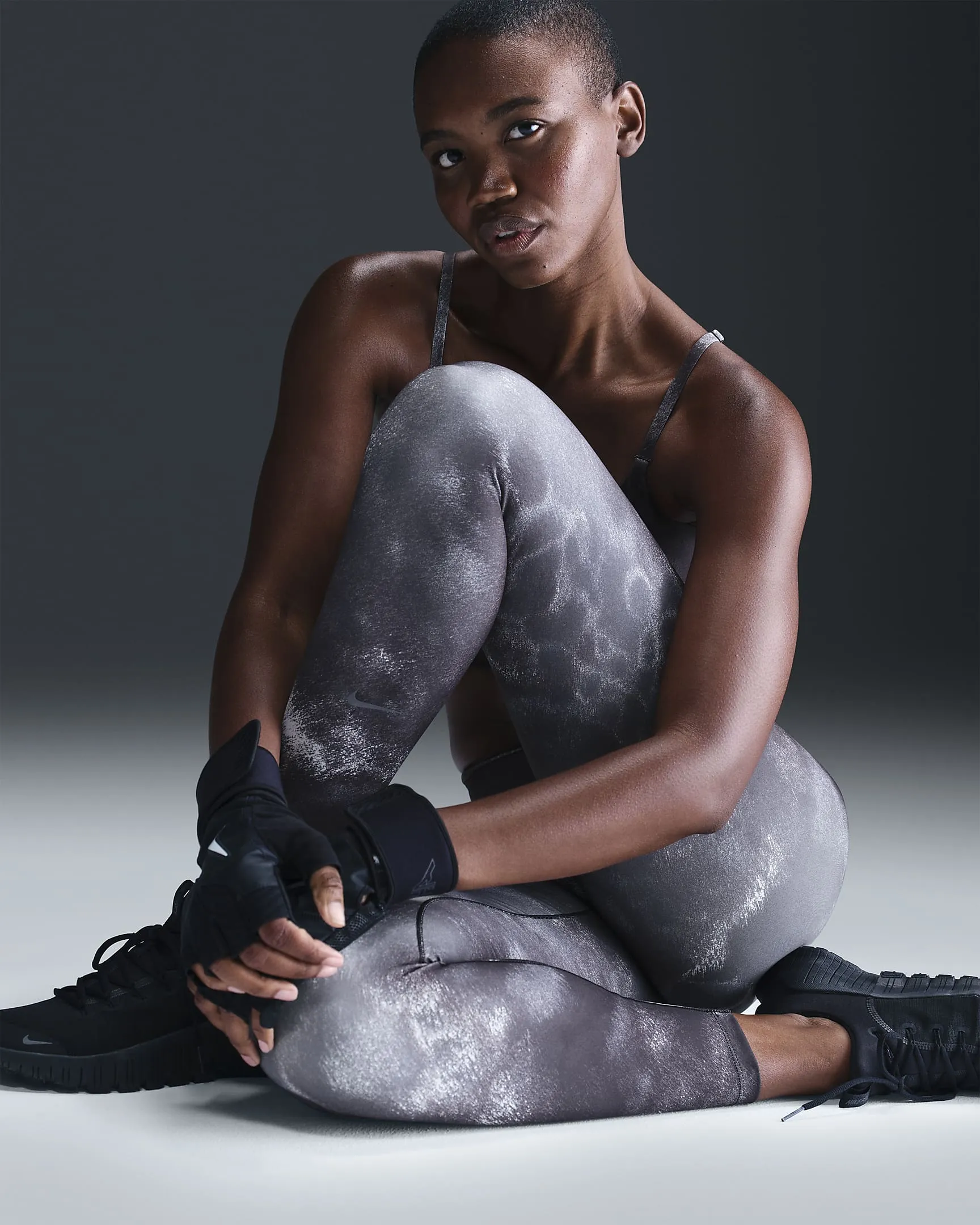 LEGGINGS NIKE PRO PANTA DONNA CROSSFIT WORKOUT YOGA NERO GRIGIO