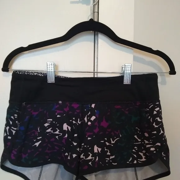 Lululemon running short sz 4