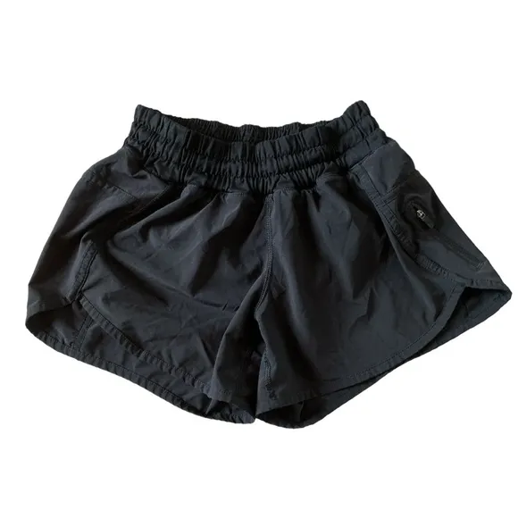 Lululemon tracker shorts black low rise lined size 4 running gym athletic yoga