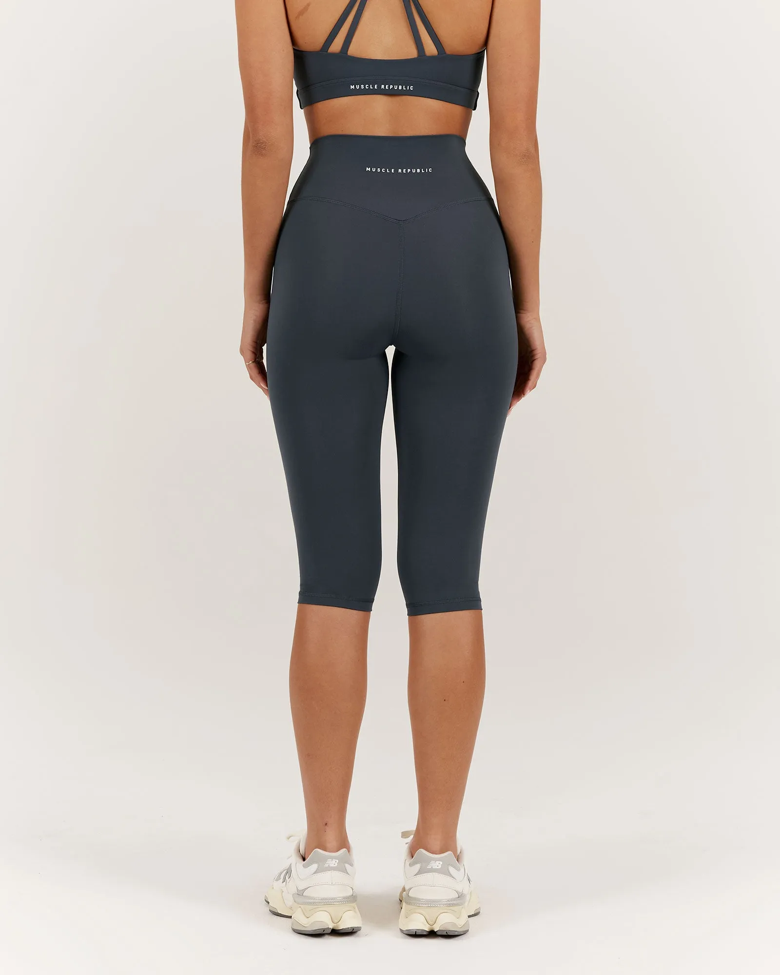 LUXE BRIA CAPRI LEGGING - ALLOY