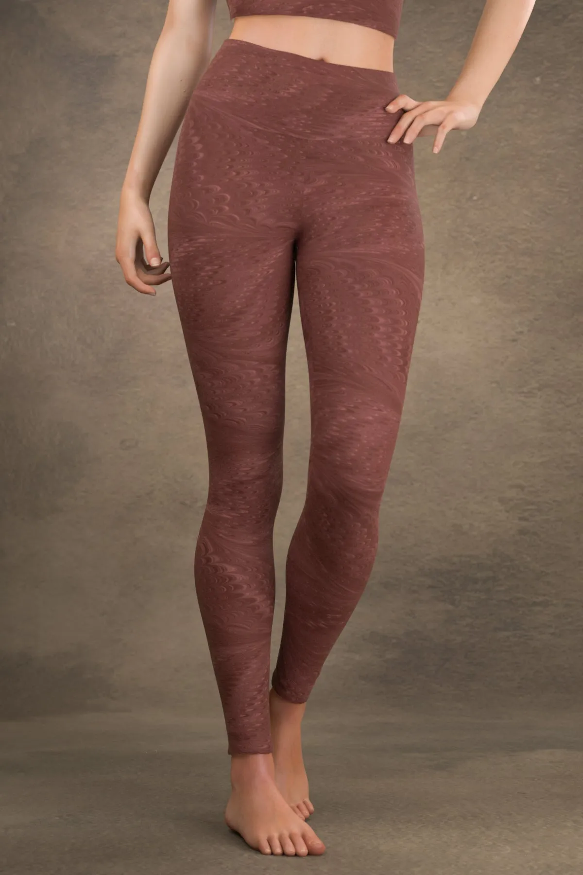 Marbled Butterfly Yoga leggings: Burgundy