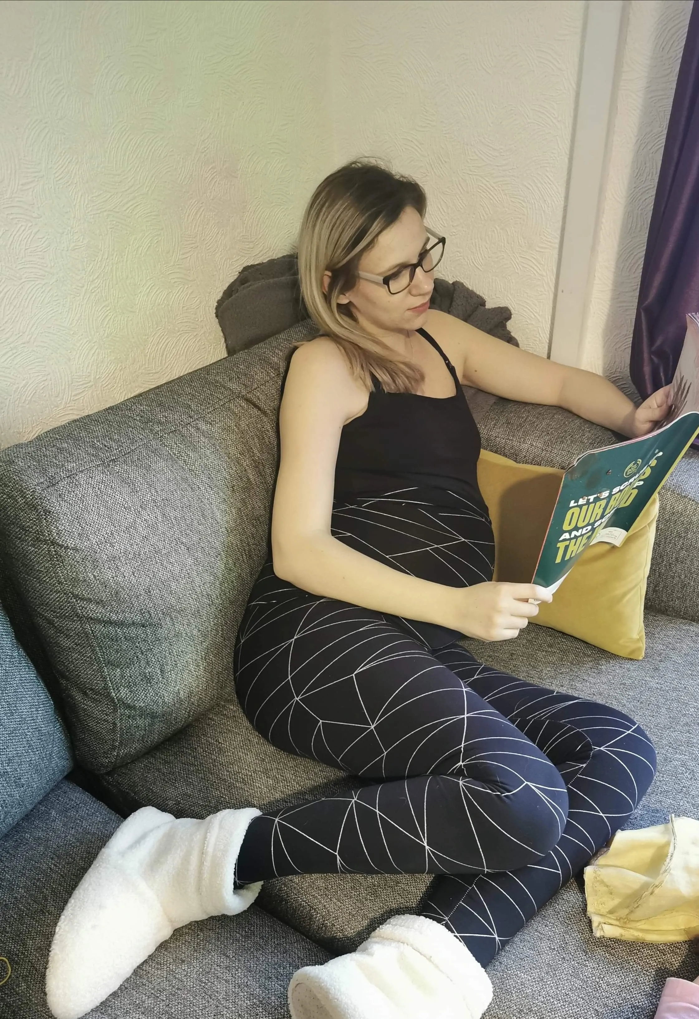 Maternity Over the Bump - Blue Whale Mama Leggings