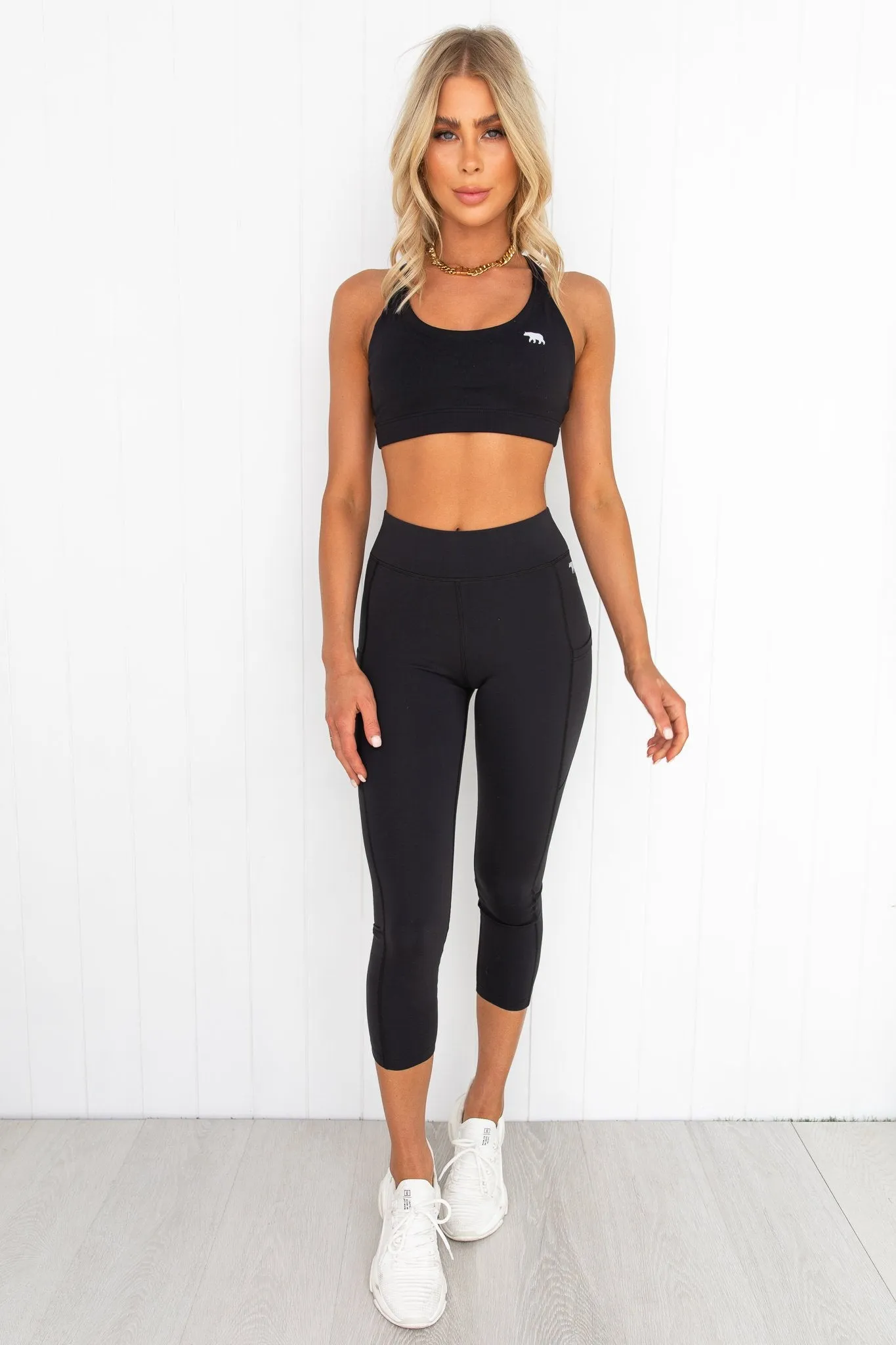 Midi Lotus Sports Bra - Black