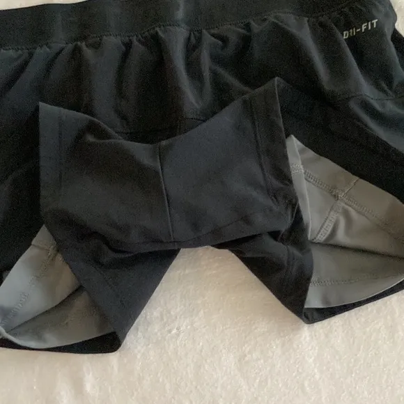 Nike Pro Two-in-One Shorts Athletic Running Bottoms Spandex Small Black VEUC