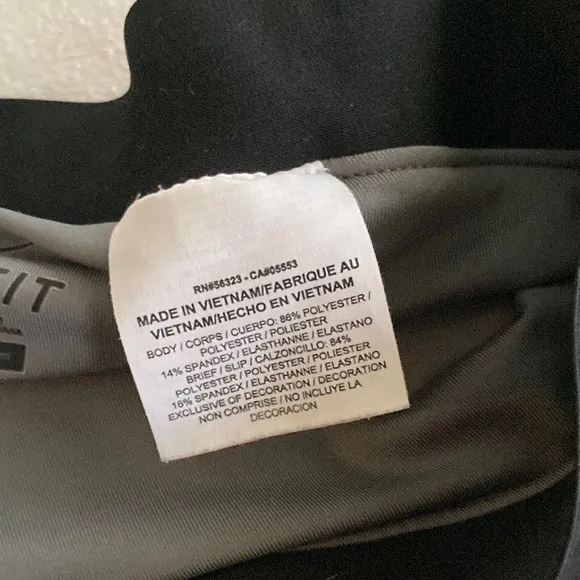 Nike Pro Two-in-One Shorts Athletic Running Bottoms Spandex Small Black VEUC