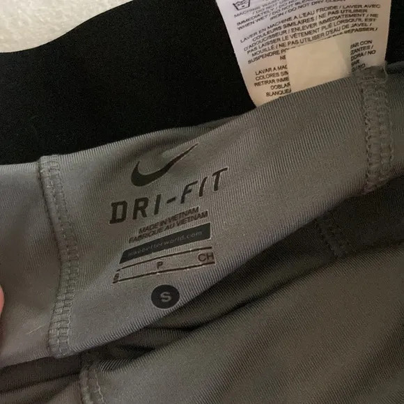 Nike Pro Two-in-One Shorts Athletic Running Bottoms Spandex Small Black VEUC