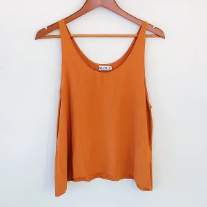NOEMIE IN CAMEL