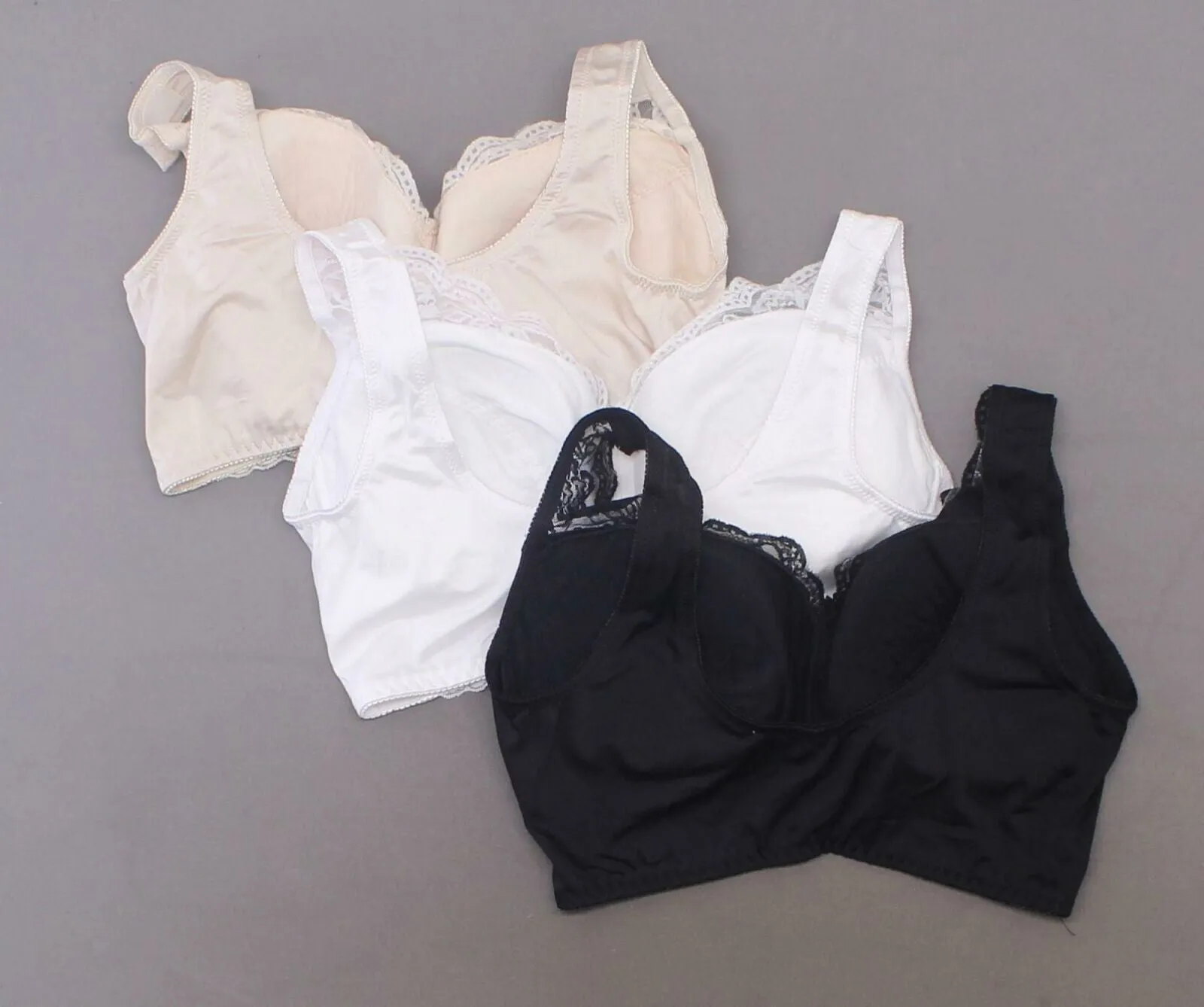 Rhonda Shear Women's Plus Size 3 Pack Pinup Bras With Removable Pads