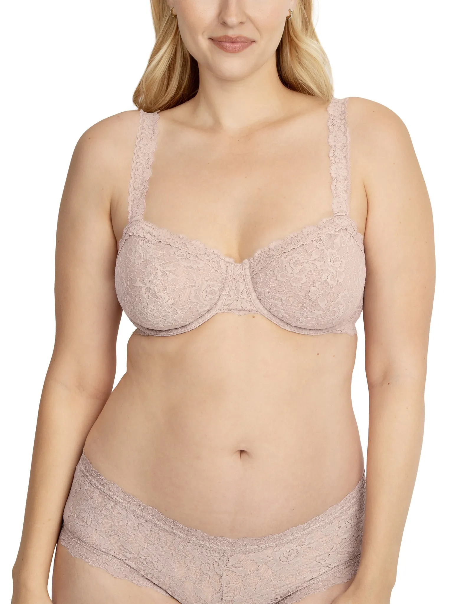 Signature Lace Balconette Bra Chai