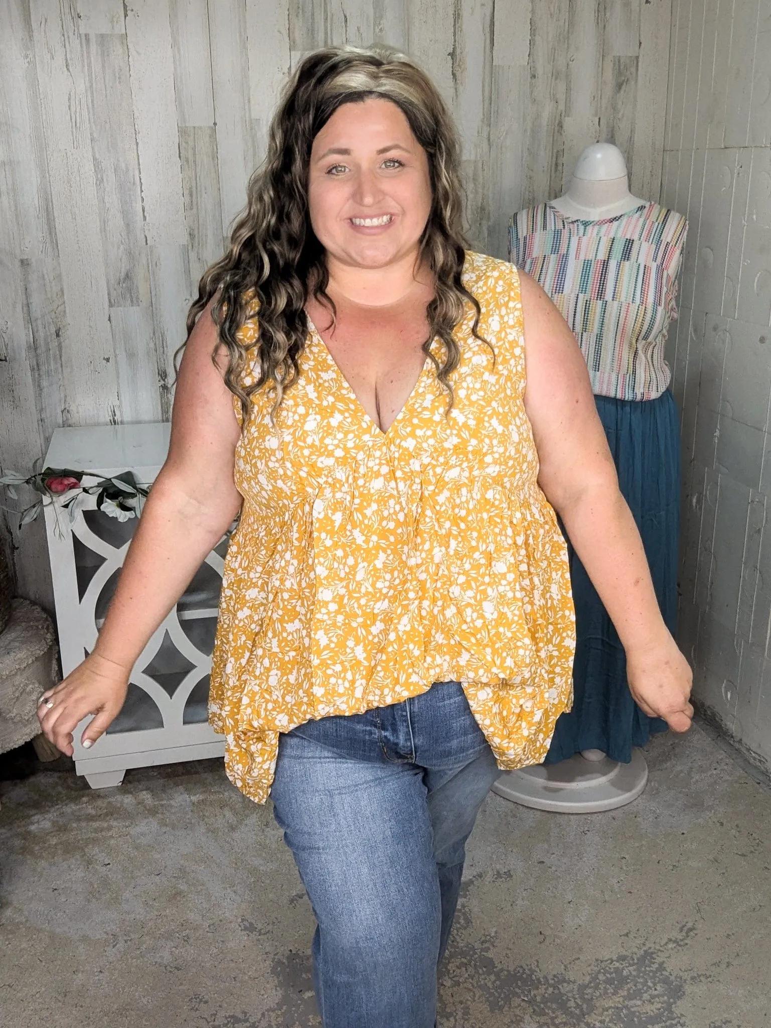 Tawnie Vneck Babydoll Tank in Gold   Ivory Floral