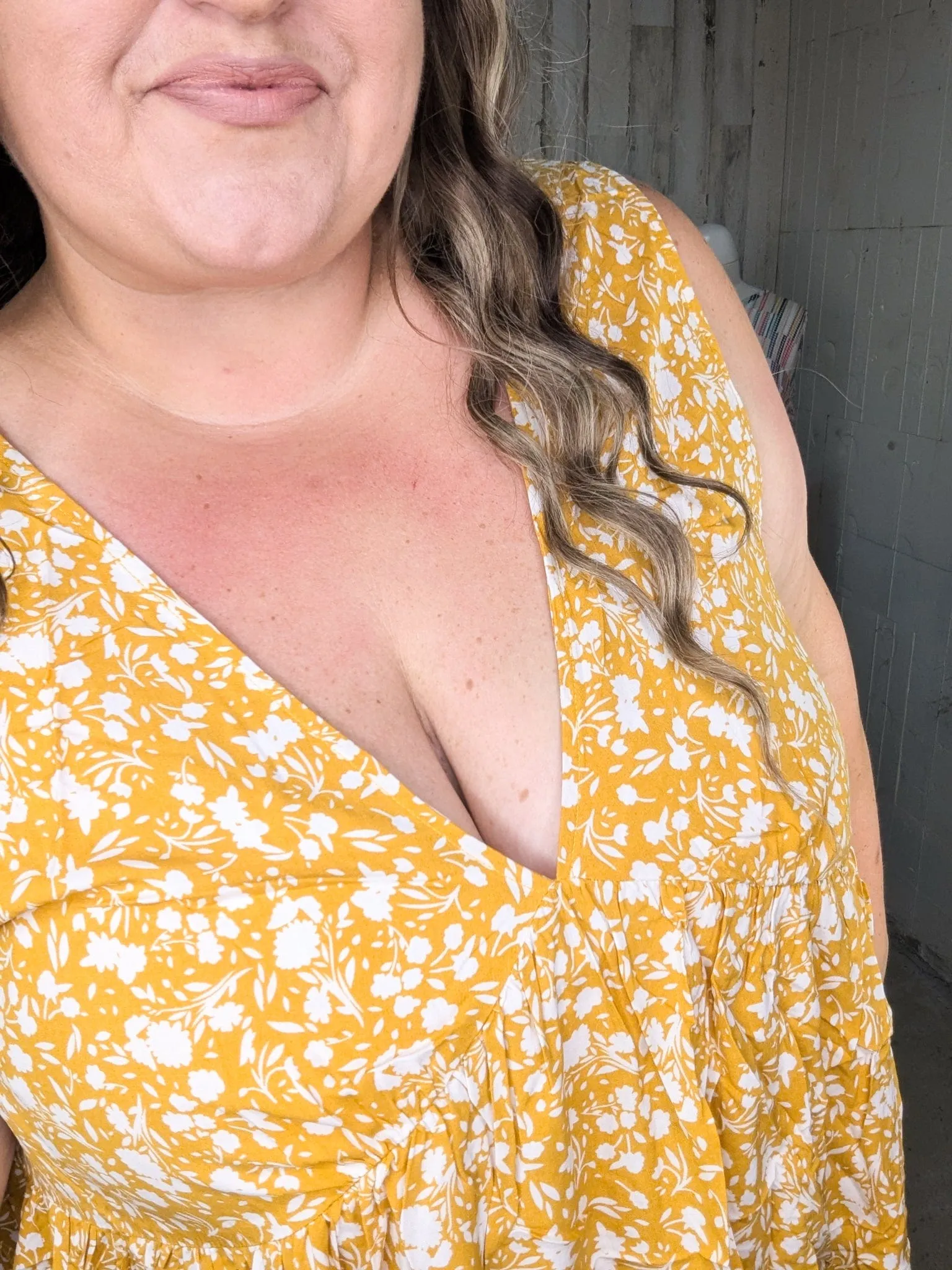 Tawnie Vneck Babydoll Tank in Gold   Ivory Floral